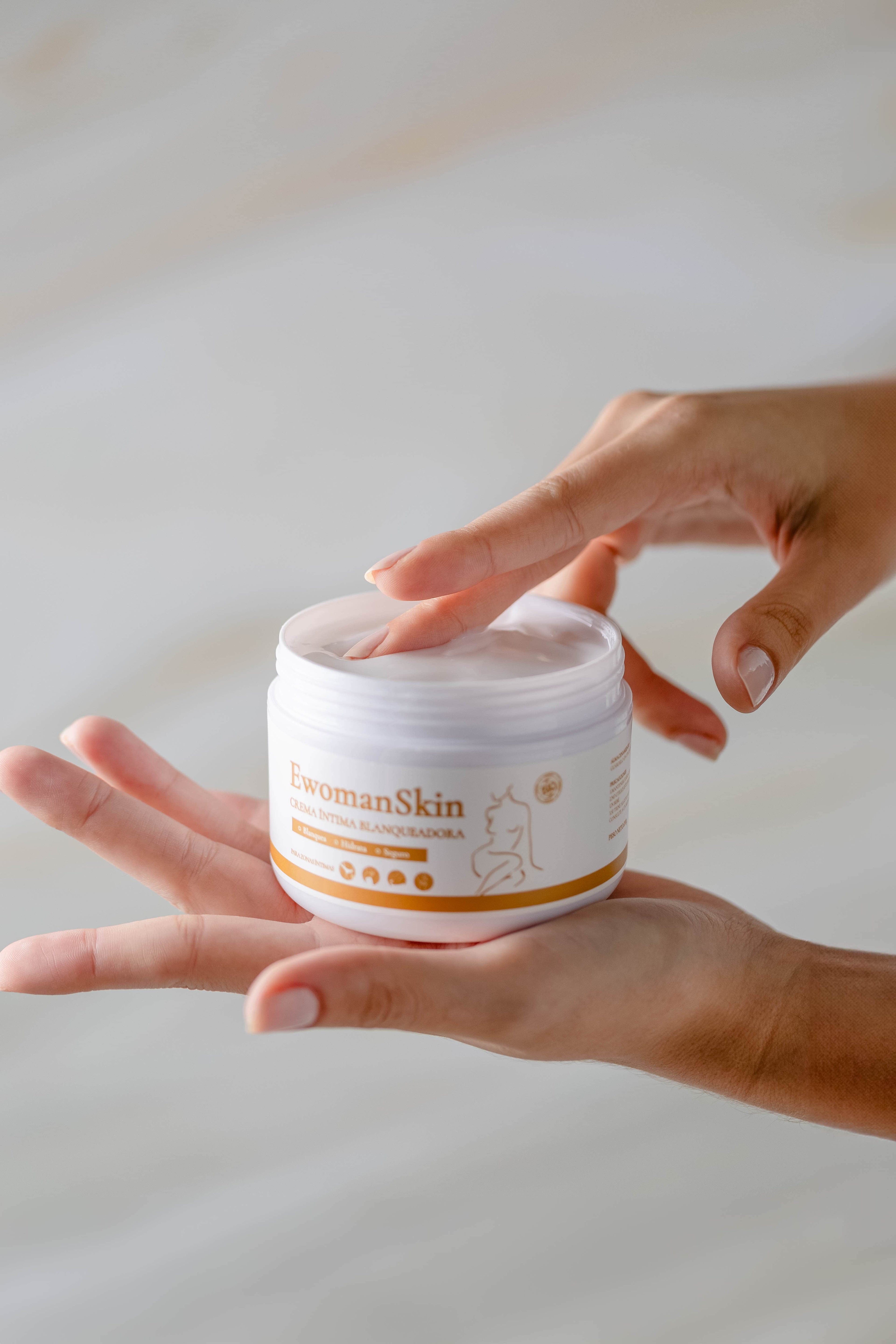 Crema Antimanchas Facial y Corporal para Piel Radiante